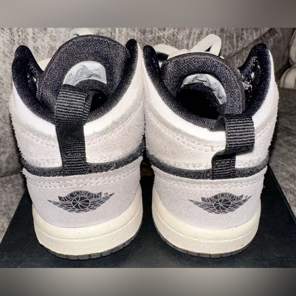 Air JORDAN AJ1 MID SE CRAFT CEMENT BLACK WHITE FD9089-002 - Size 7C - Picture 6 of 7